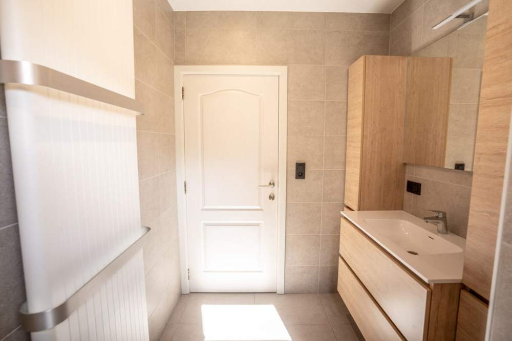 Badkamer met vrijstaand bad